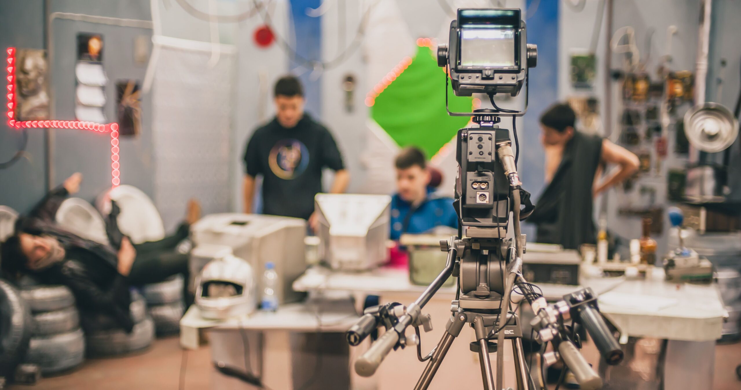 Read more about the article The World of Film Production: How to Make a Movie